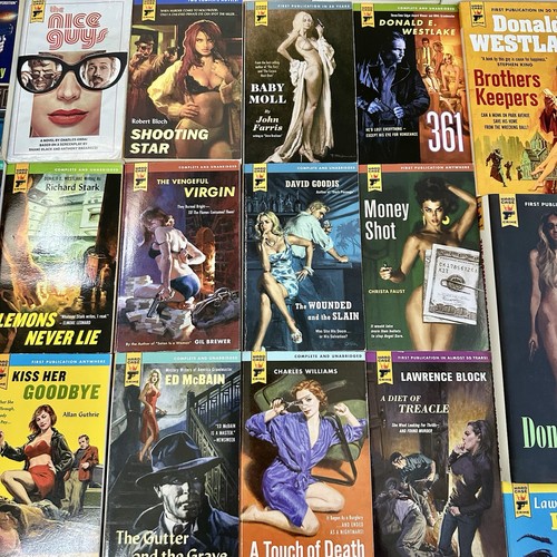 Huge Lot of 40 Hard Case Crime Paperback Books Various Authors King Bradbury - Bild 6 von 21