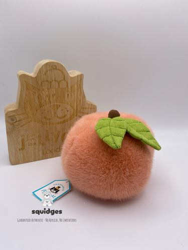 BNWT! 100% Genuine Jellycat Amuseables Peach & Complimentary Hangtag Protector - Picture 4 of 7