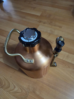 GrowlerWerks uKeg 64 Oz Pressurized Growler - Copper
