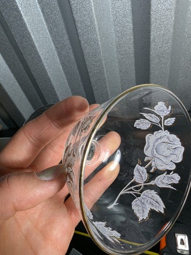 Set of 7 Libbey Glass Rose Bouquet White Rose Gold Trim 4.5 inch Water Goblet - Picture 3 of 4