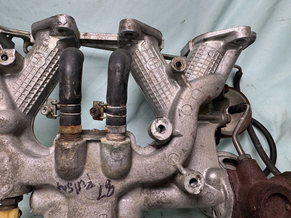 Nissan Pulsar NX N13 Sentra 1987-1988 colector de admisión 1,6 L SOHC 8V E16 E16i Foto 4 de 4