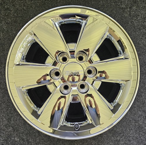 GMC Sierra Silverado Yukon 2007-2013 Factory OEM Wheel 18" x 8" Chrome Clad Rim