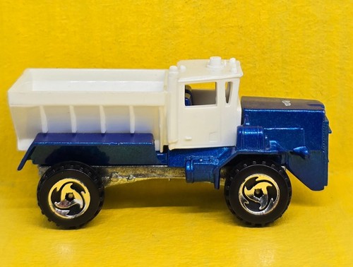 Vintage 1983 Hot Wheels Oshkosh Snowplow Blue Diecast Truck 1:64 Scale - Picture 2 of 6