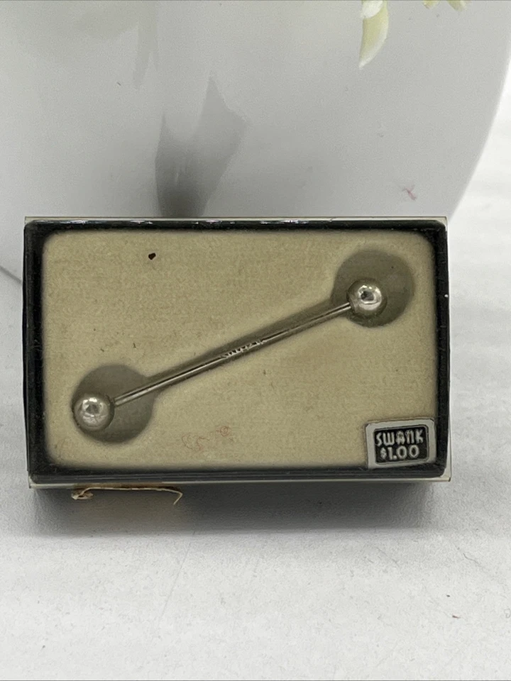 SWANK - VINTAGE SWANK SILVER TONE STICK PIN TIE CLIP / BOX - Image 2 of 4