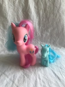 My Little Pony Pinkie Pie - Pony Da Parrucchiere 15 Cm: Giocattolo Per Acconciature Con Criniera Morbida, Per Bambine