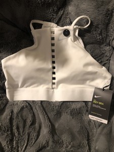 nike indy bra minimal design