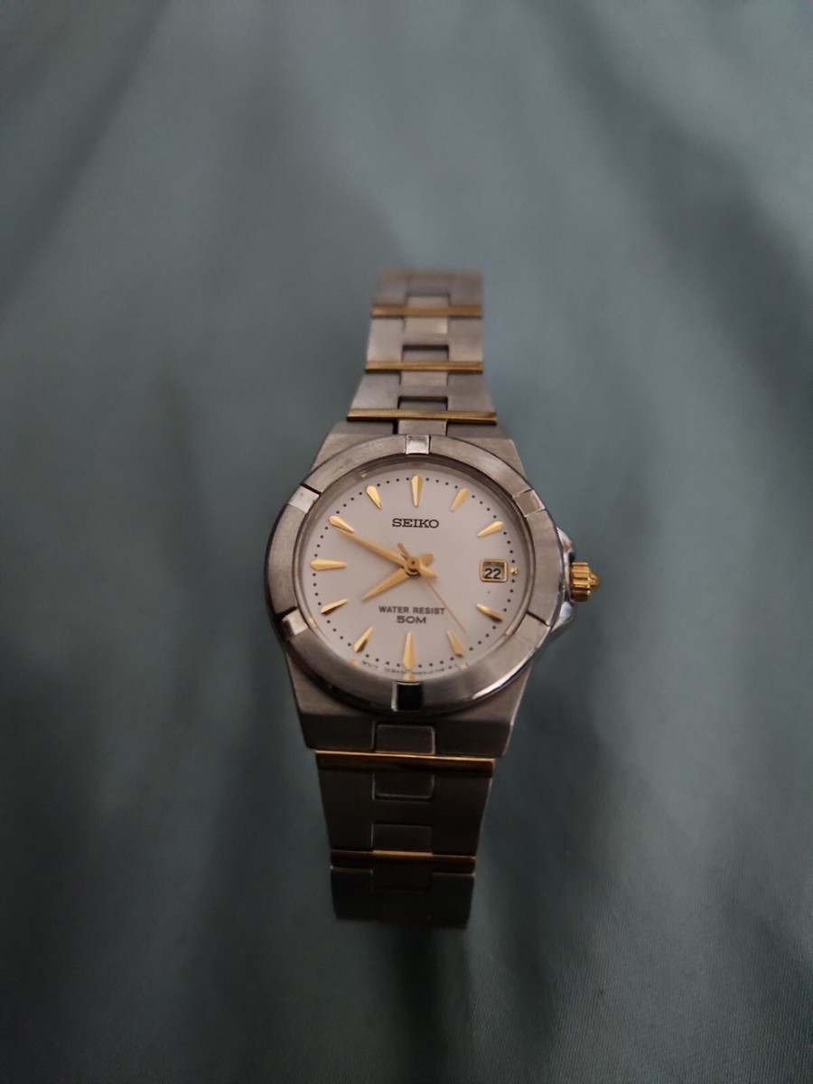 Womens SEIKO H-Link Bracelet Sports Watch, V782-0820 NEEDS
