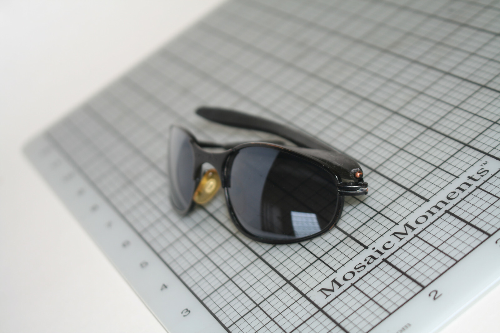 VINTAGE OAKLEY THIN / WIRE BLACK FRAME OVAL SUNGL… - image 7