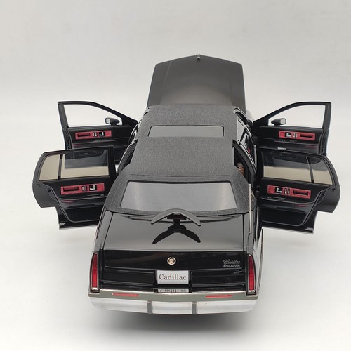 1/18 GM Cadillac Fleetwood Long Wheelbase Diecast Model Car Collection - Picture 5 of 13