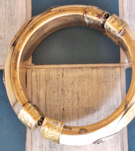 Pulsera única vintage con bisagras de hueso y latón - Imagen 6 de 10