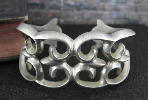 Vintage 925 Sterling Silver Open Work Fleur De Lis Cuff Bracelet - Picture 2 of 8