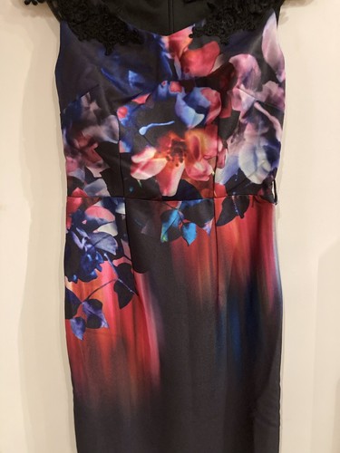 Vestido Little Mistress Talla 6 Negro Floral Cambio Encaje Hombros Rojo Púrpura Nuevo Sin etiquetas - Imagen 2 de 4
