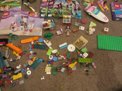Huge Lot Of Lego Friends - Minifigures, Manuals, Parts, Accessories - Picture 12 of 18