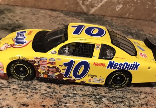 1:24 Action Racing JEFF GREEN #10 Nesquik 2000 Monte Carlo NASCAR Druckguss Neu im Karton