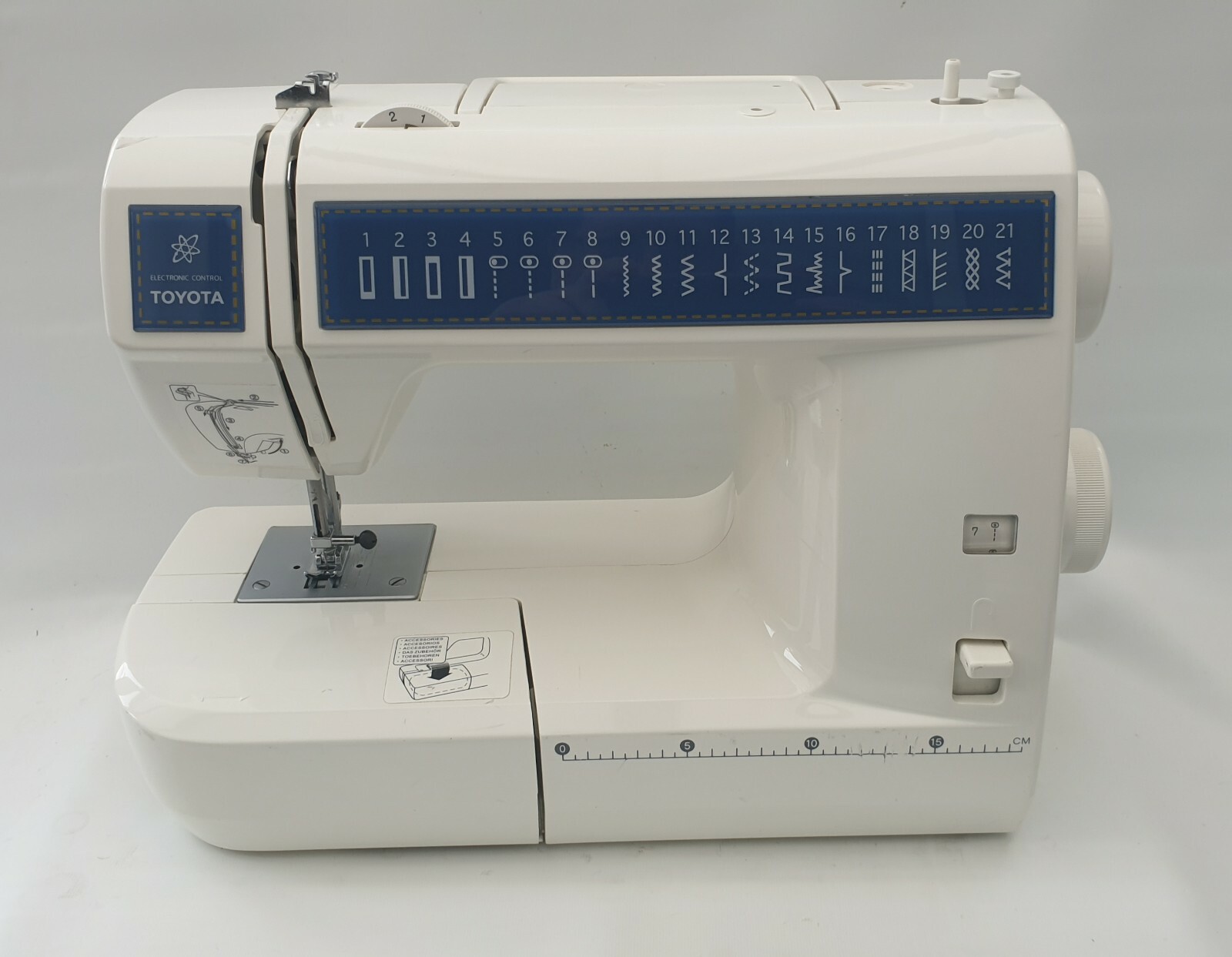 TOYOTA AUTOMATIC Sewing Machine + Accessories eBay