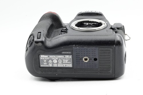 Nikon D5 Digital Camera 20.8MP DSLR Camera Body (Dual XQD Slots) D5-a #832 - Picture 7 of 8