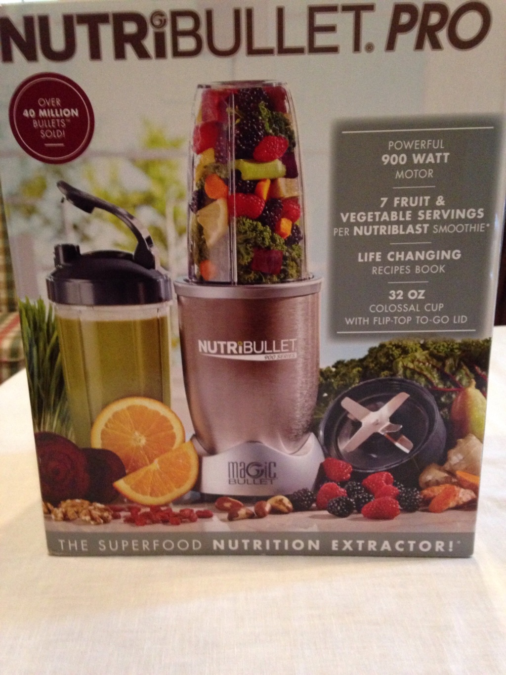 NutriBullet Pro Nutrition Extractor Blender Juicer 900 Watt NutriBullet Pro Nutrition Extractor Blender Juicer 900 Watt