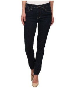 levis cast shadows