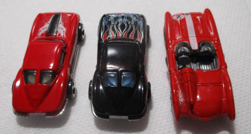 Lot of 3 Hot Wheels Corvettes 2 red, 1 black see photos Chevrolet - Picture 3 of 4