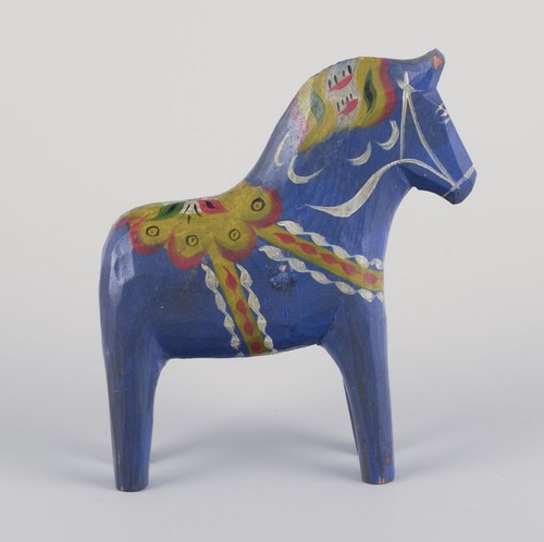 Two Dala horses. Hand-painted with floral motifs on a blue background. Folk art. - Picture 6 of 9