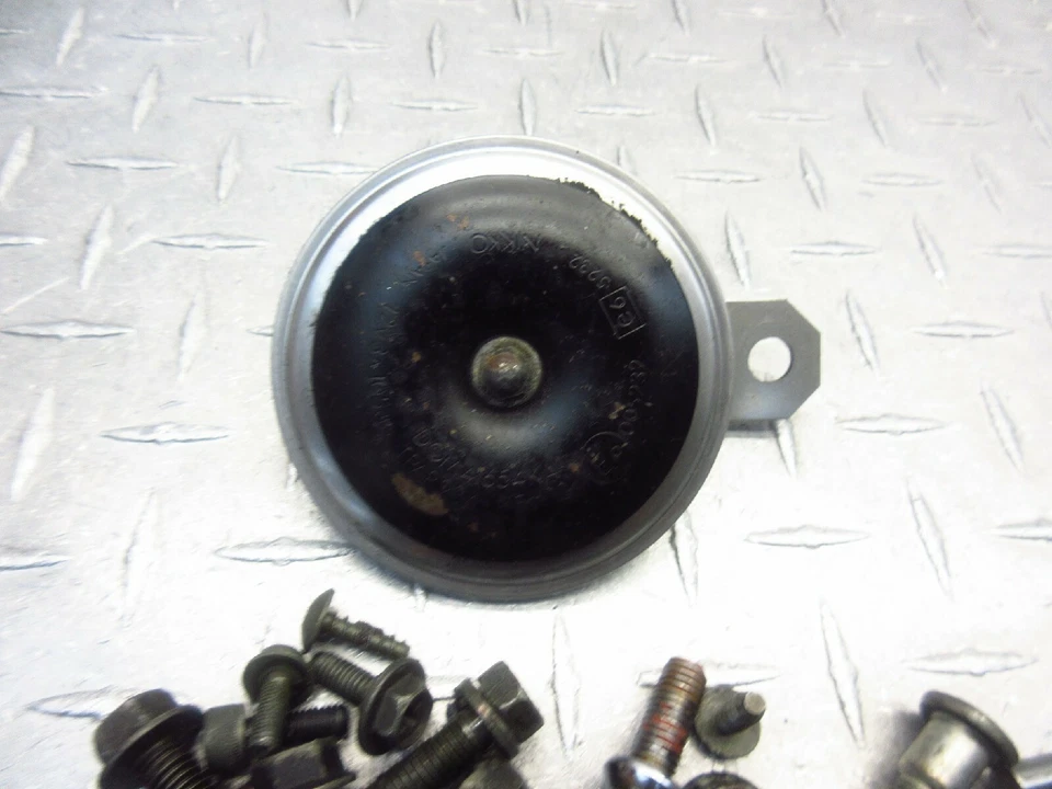 98-06 Suzuki Katana 600 750 GSX600F 2003 OEM MISC tuercas pernos tornillos lote de herrajes Foto 2 de 4