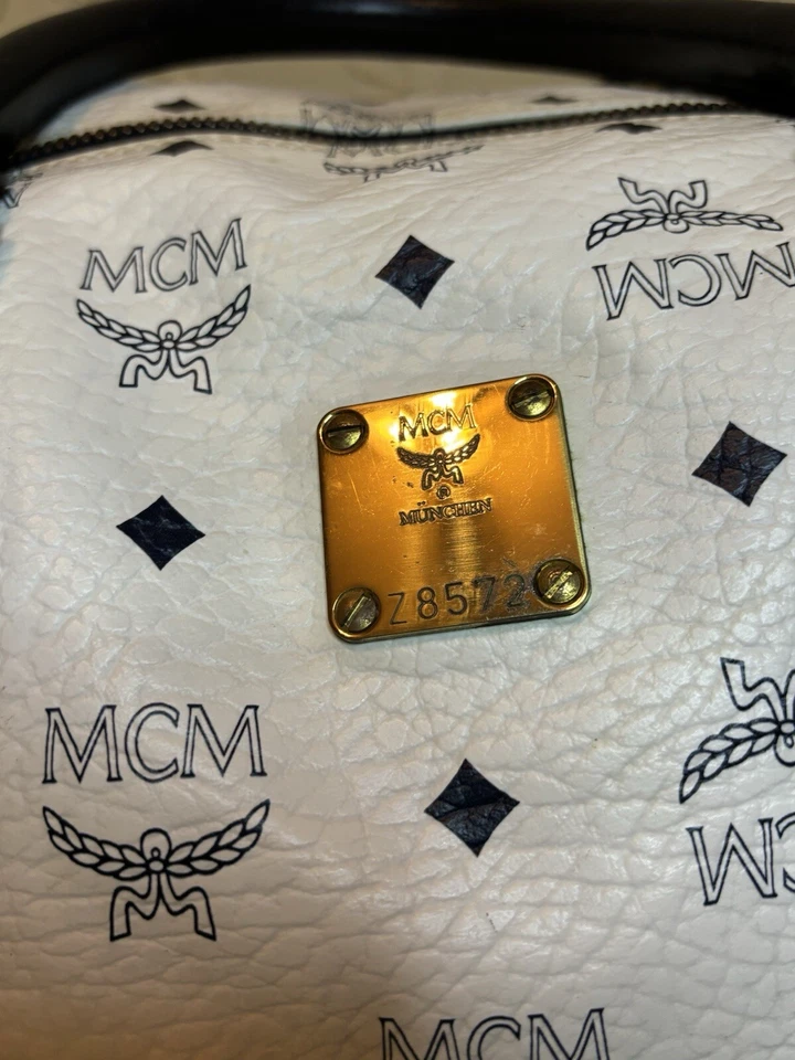 MCM 19.9” Ottomar Weekender Bag - Image 2 of 4