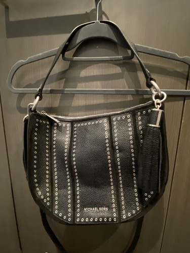 New Michael Kors Grommets Black Leather Shoulder Bag, Crossbody Bag. - Picture 2 of 9