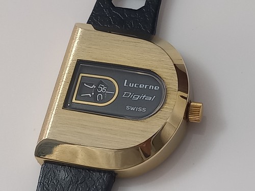 NOS 1960-70'S SWISS LUCERNE DIGITAL JUMP HOUR MANUAL WATCH + SWISS RUBBER STRAP - Picture 3 of 16