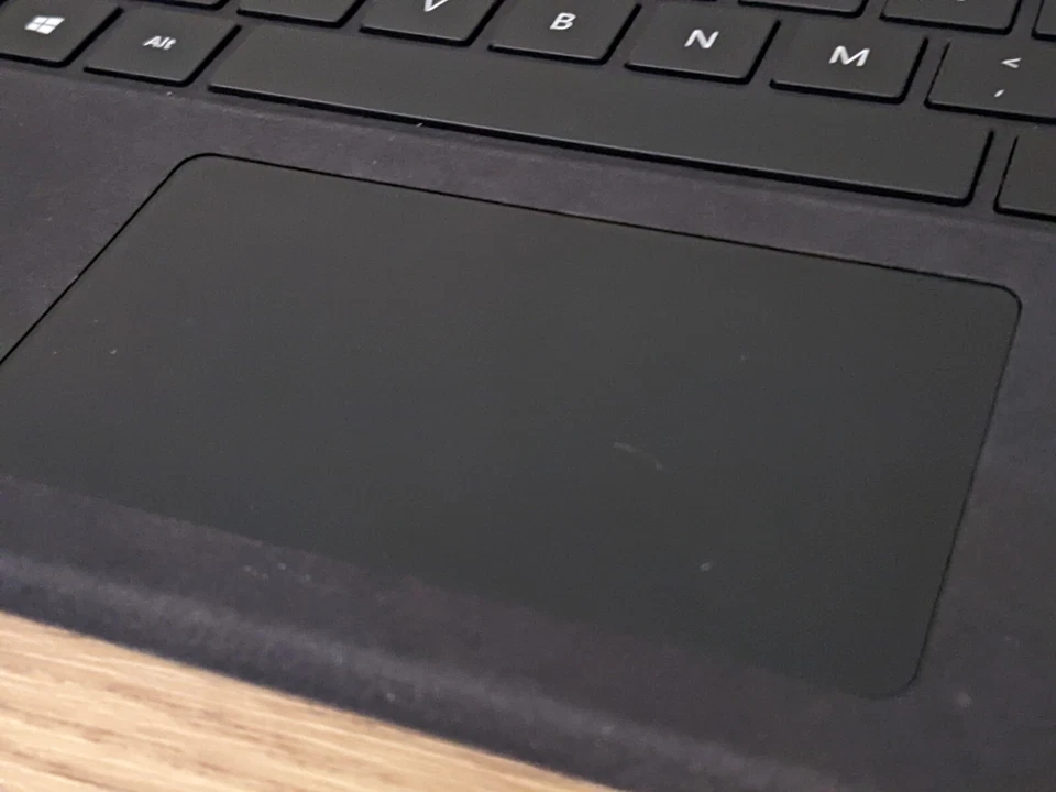 Teclado FAULT Microsoft Signature para Surface Pro 9 8 X cubierta Alcantara 1864 B Foto 3 de 4