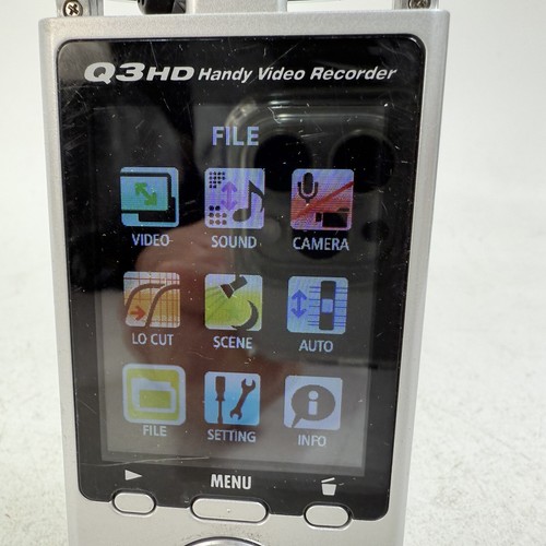 ZOOM Q3 HD HANDY Digital VIDEO CAMERA MICROPHONE HD With Case and Charger - Picture 9 of 9