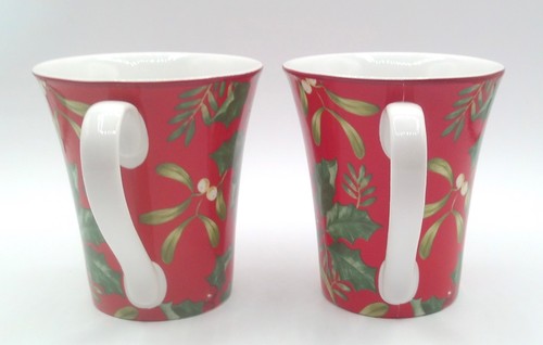 222 Fifth Set of 2 Christmas Foliage Pattern Holly & Berry Coffee Mugs - Picture 4 of 8