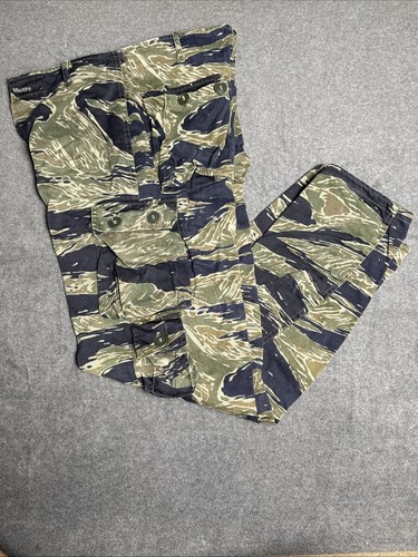 Conjunto de chaqueta/pantalones camuflados a rayas de tigre vintage años 60/70 talla mediana era de Vietnam - Imagen 10 de 19