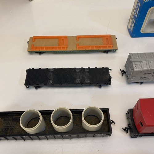 Vintage Lot Of 10 Scale Freight Locomotive Train Cars - Picture 5 of 9