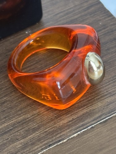 Bold Orange Acrylic Cocktail Ring / Size 6.5 - Picture 3 of 8