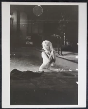 1962 Marilyn Monroe Somethings Got to Give Lawrence Schiller 8x10 Photograph