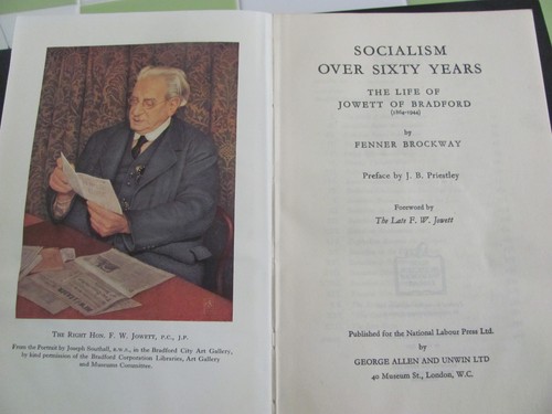 Socialism Over Sixty Years, Fenner Brockway. 1946. 1st Ed. J B Priestley (A46) - Imagen 2 de 2