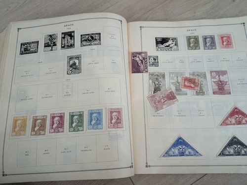3 INTERNATIONAL JUNIOR STAMP ALBUM WITH OVER 5,000 US & WORLDWIDE STAMPS - 第 13/24 張圖片