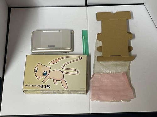 Nintendo DS Mew Limited Edition Pokemon Center Console System Silver w/ Box - Picture 3 of 10