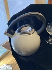Chantal Classic Stovetop Tea Kettle Gray Ombre Fade Whistling EUC