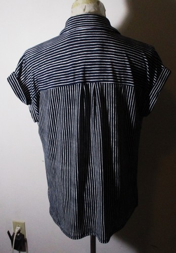 Women's ADRIANNA PAPELL Navy Blue Cap Sleeve Button Shirt Size M NWT $69.00 - Picture 5 of 6