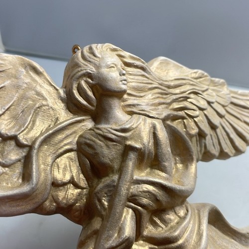 Christmas Ornament Large Angel Vintage 10" x 6.25" Angel in Flight with Horn - Imagen 5 de 6