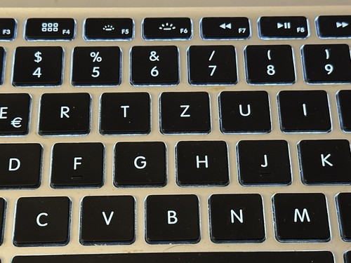 MacBook Pro Retina 13 Zoll, Anfang 2015, Intel i5 2,7 GHz, 8 GB Ram, 256 GB SSD - Bild 7 von 16