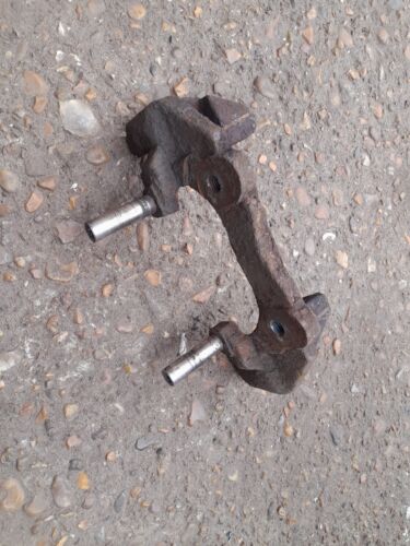 FORD FIESTA ST FRONT BRAKE CALIPER CARRIER BRACKET MK6 150 PASSENGER LEFT - Picture 3 of 6