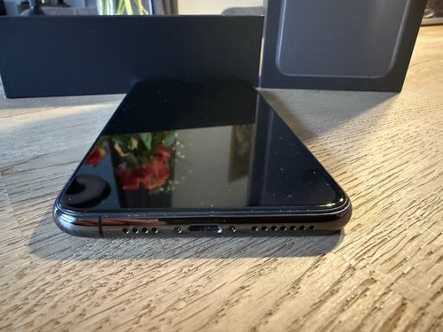 Apple iPhone 11 Pro Max 256GB speicher ohne Sim Lock - Bild 7 von 9