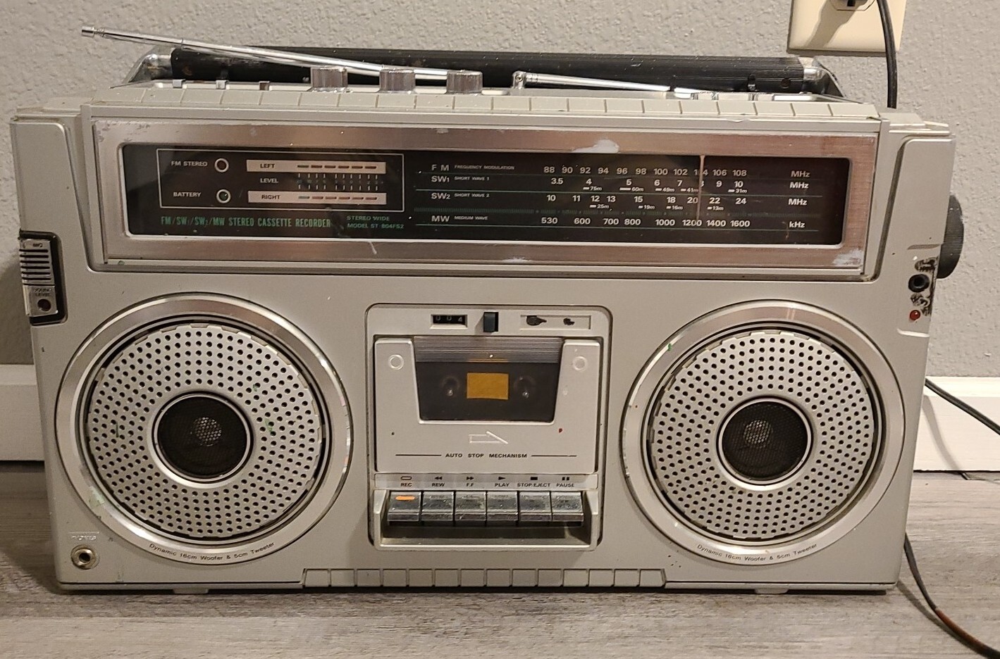 Vintage AIMOR ST804FS2 Boombox Stereo Ghettoblaster *Cassette Does Not
