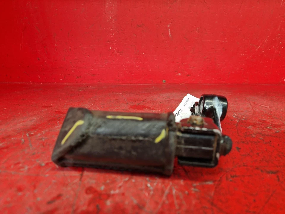 REPOSAPIÉS DELANTERO IZQUIERDO SUZUKI GN 250 LF 1995 Foto 3 de 4