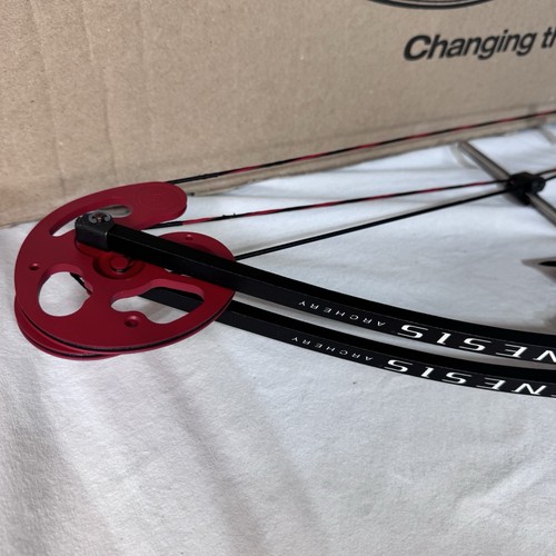 New Genesis Black One Cam Youth Bow LH Archery Model# 12231 Left Hand - Picture 4 of 17