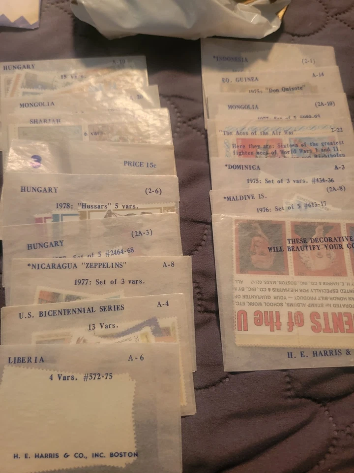 Vintage Stamps mixed variety World and US 1000's. Uncirculated Plus. Over 1000 - Image 3 of 4