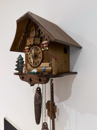 Wooden Cuckoo Clock - made in Black Forest, Bavaria, Germany - Working Condition - Picture 3 of 5