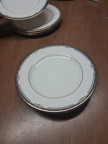 Royal Doulton Musicale Bread Plates - Thumbnail 3